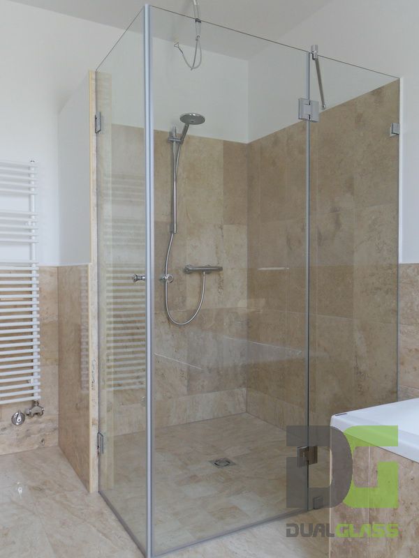 Három részes, sarkon nyíló két ajtós, sarok zuhanykabin, 8 mm vastag, edzett biztonsági üveggel